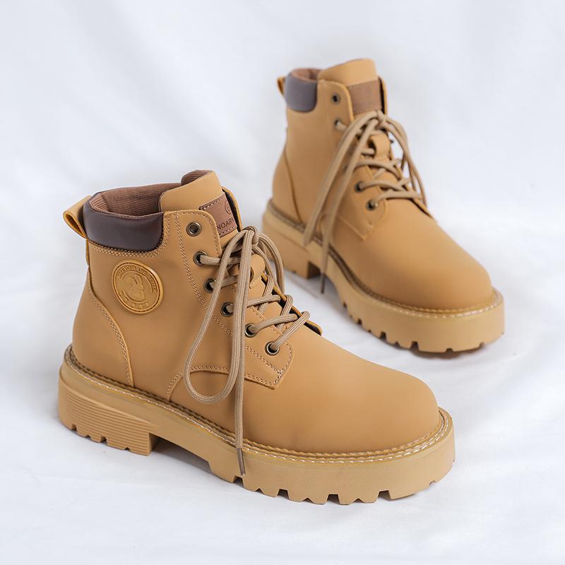British Style Thick Soled High Top Boots Men Leather Shoes Fashion Motorcycle Ankle Boots Winter Boots Man Popular Yellow Boots