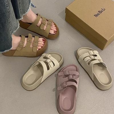 Нишевые крутые шлепанцы с толстой подошвой и пряжкой на одно слово, женские, для выхода летом, пляжные сандалии высокой ценности