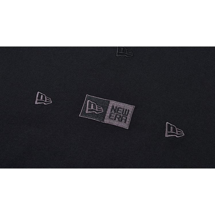 New Era SS24 Футболка унисекс с принтом по всей поверхности, градиентом и вышивкой, с круглым вырезом, коротким рукавом, черная 14187337
