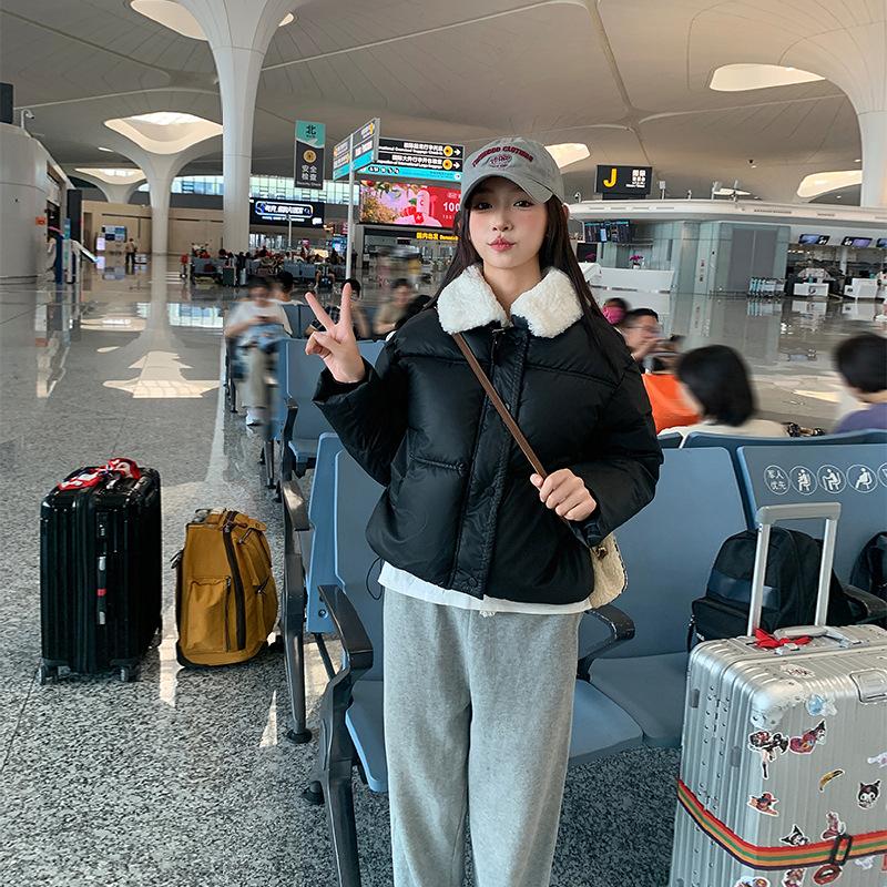 Женская новая зимняя модная крутая куртка с лацканами из овечьей шерсти, короткая универсальная бархатная куртка с подкладкой