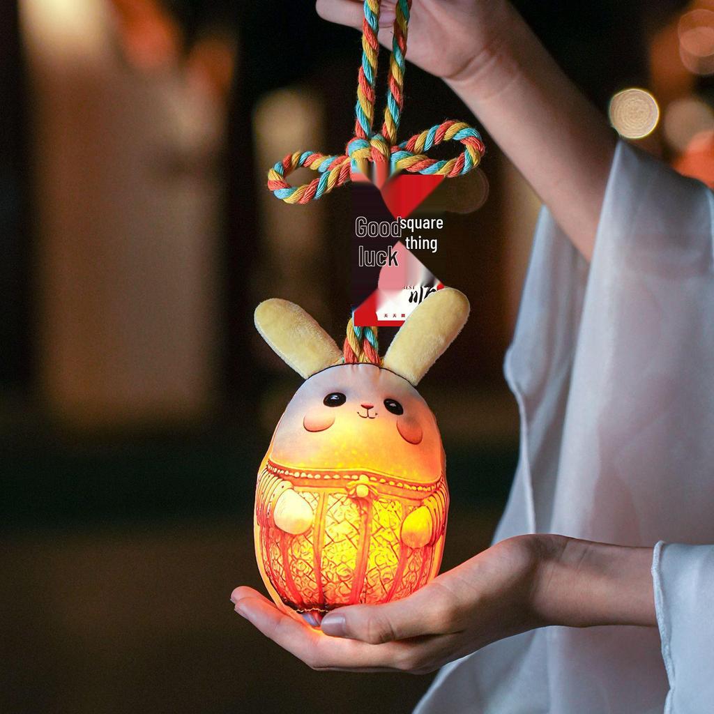 Светящийся фонарь-кролик на праздник середины осени 2025: Сделанное вручную тканевое светящееся подвесное украшение для детей