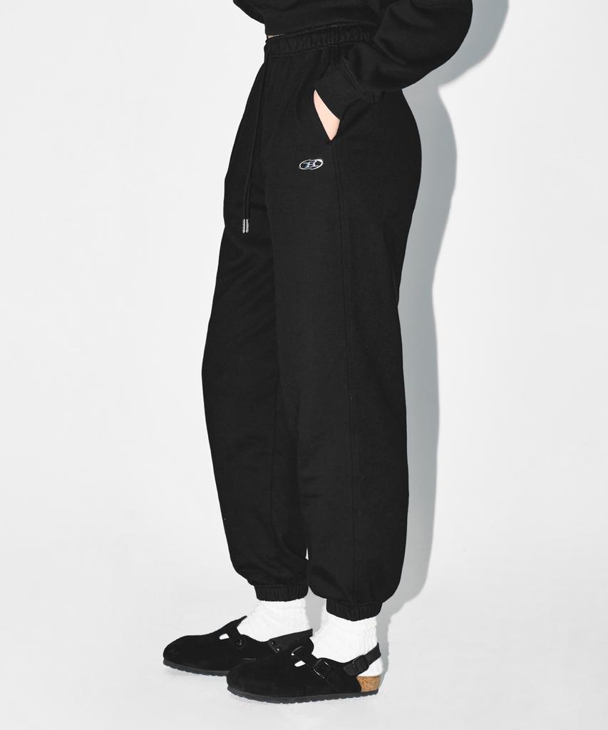 BORN TO WIN W Semi Wide Sweat Jogger Pants [Black]