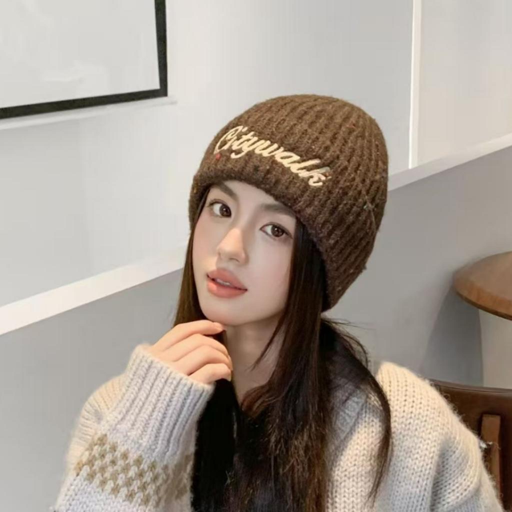 Hat autumn and winter women's thickened warm wool hat big head circumference letter embroidery shows small face versatile ear protection knitted hat
