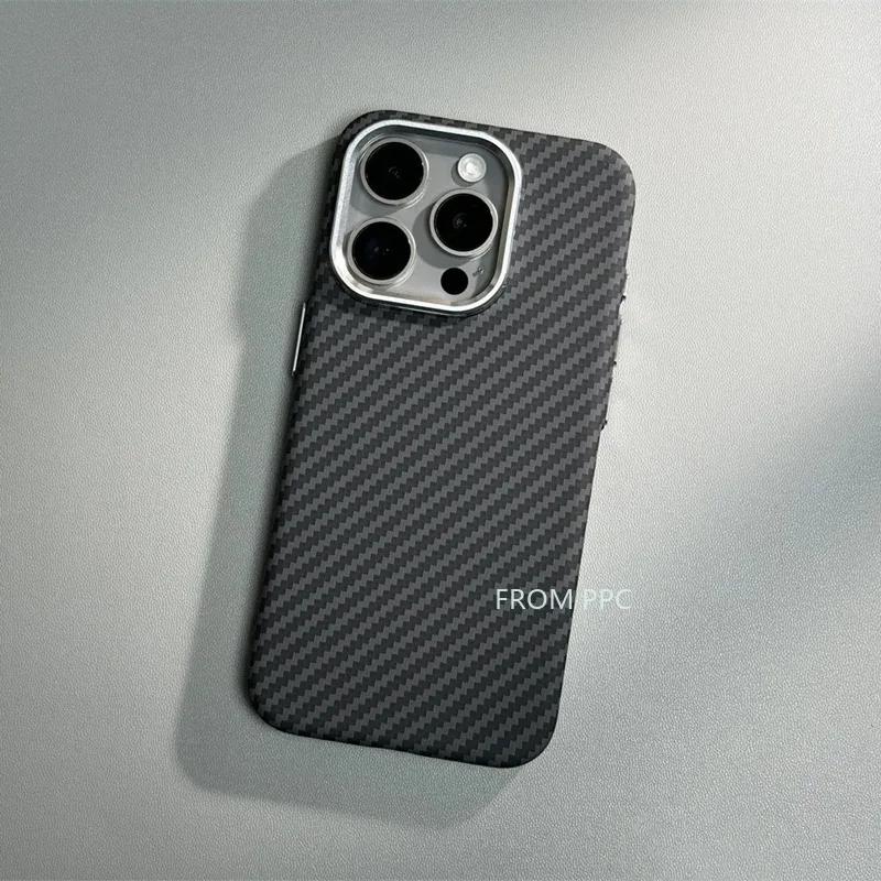 Магнитный чехол из углеродного волокна 17 Cover для iPhone 16 15 Pro Max Беспроводная зарядка Магниты Оболочка Сплав Кольцо для камеры Броня Funda