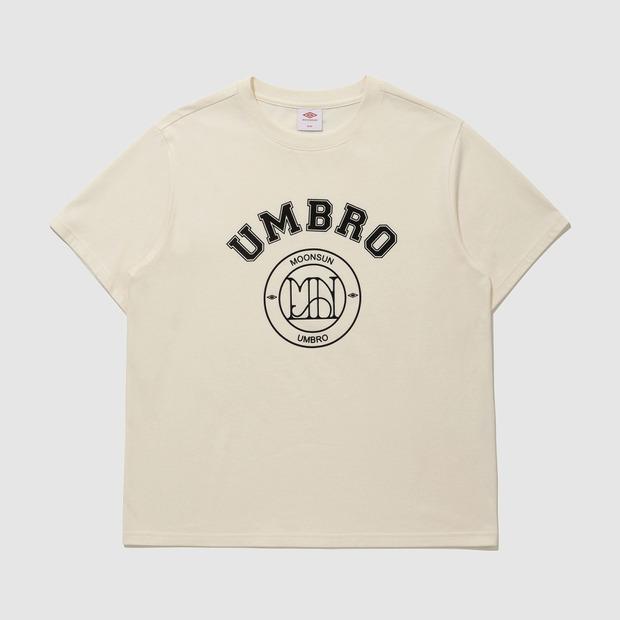 UMBRO [Umbro X Moonsun] Logo Short Sleeve T-Shirt Ivory (Uq223Crs43)