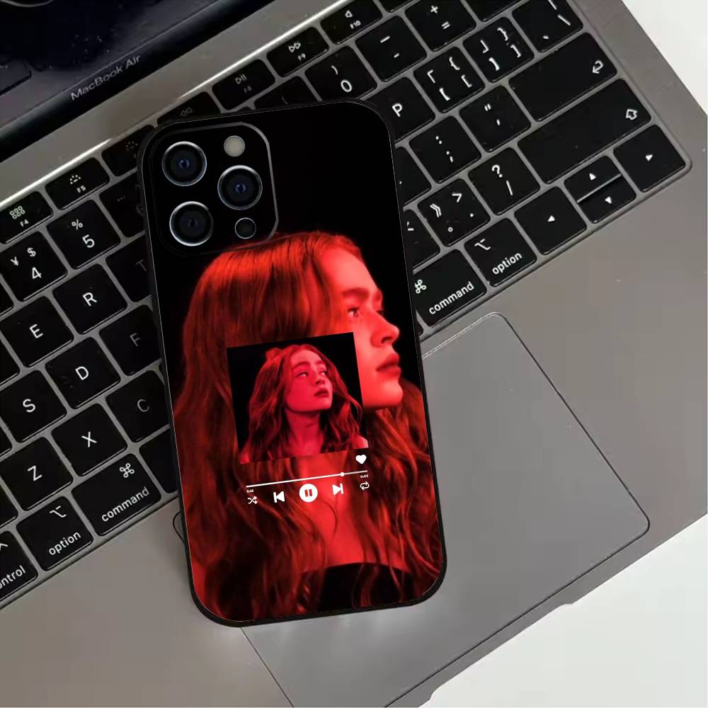 A-Актриса S-Сэди Синк Чехол для телефона для iPhone 17,16,15,14,13,12,11 Plus,Pro Max,XS,Мягкий силиконовый черный чехол