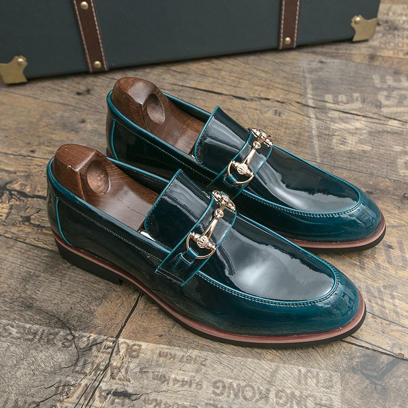 Модные мужские кожаные лоферы без шнурков Business Casual Туфли для мужчин с острым носком Удобные для офиса Формальные свадебные туфли