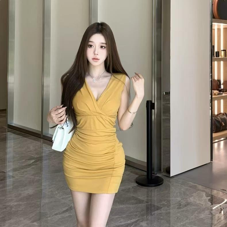 Summer pure desire style sexy sleeveless vest dress tight pleated hip skirt showing figure waist skirt