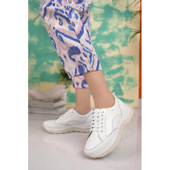 Shoes and Sandals Full Mold Lightweight Polyurethane Sole Women's Casual Sneaker Shoes