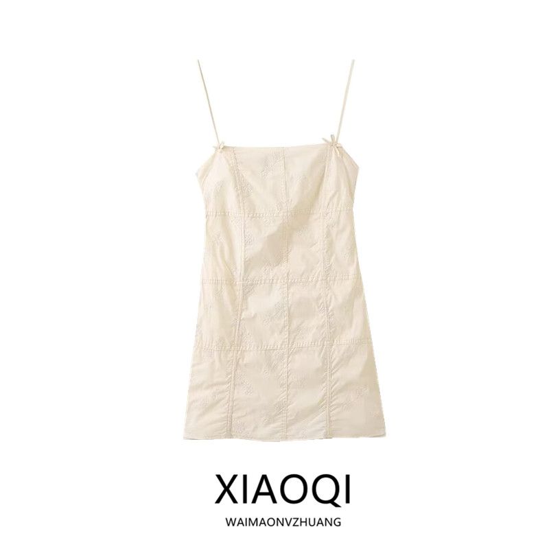 Fashion Style 2024 Summer New Female Slimming Small Bowknot Decoration Embroidered Strap Dress 0881303 712