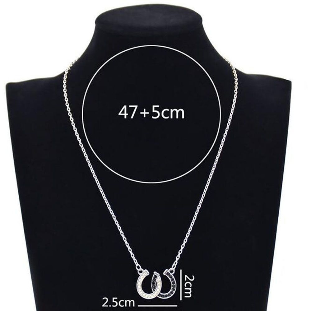 Black White Fashion Jewelry Zinc Zinc Alloy Chain Women Lady Necklace Double Horse Hoof Pendant