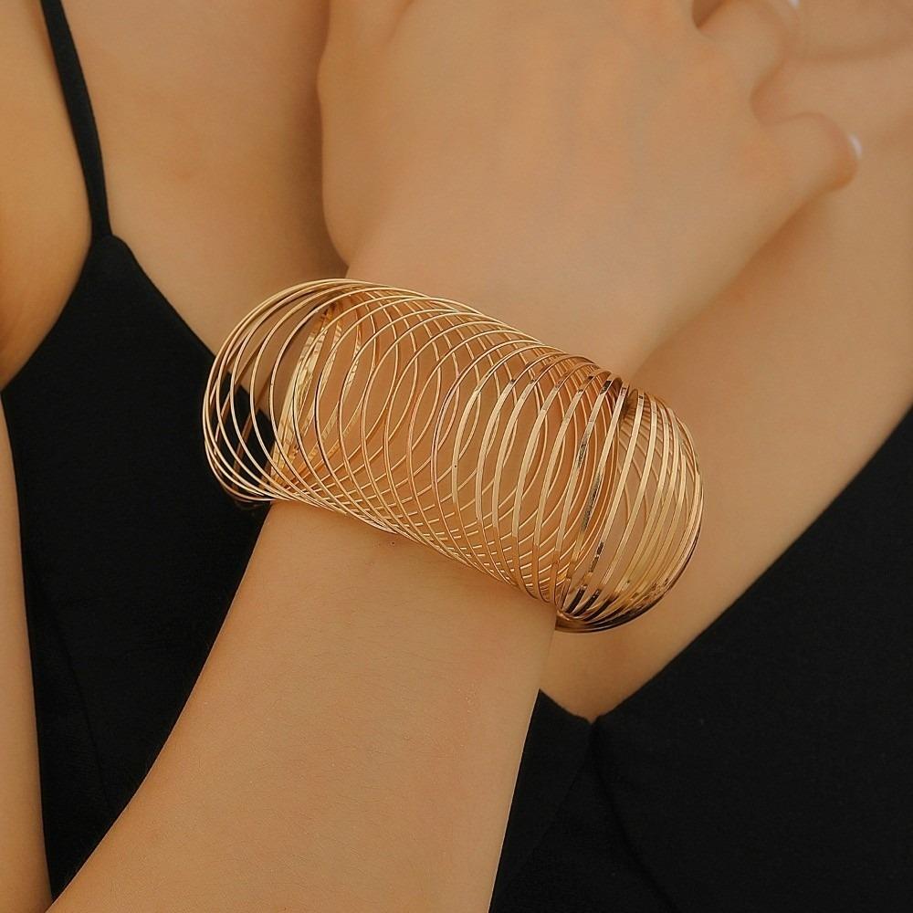 Flat Wire Retractable Bangle Round Shape Coil Cuff Bracelet Creative Geometric Bracelet Men
