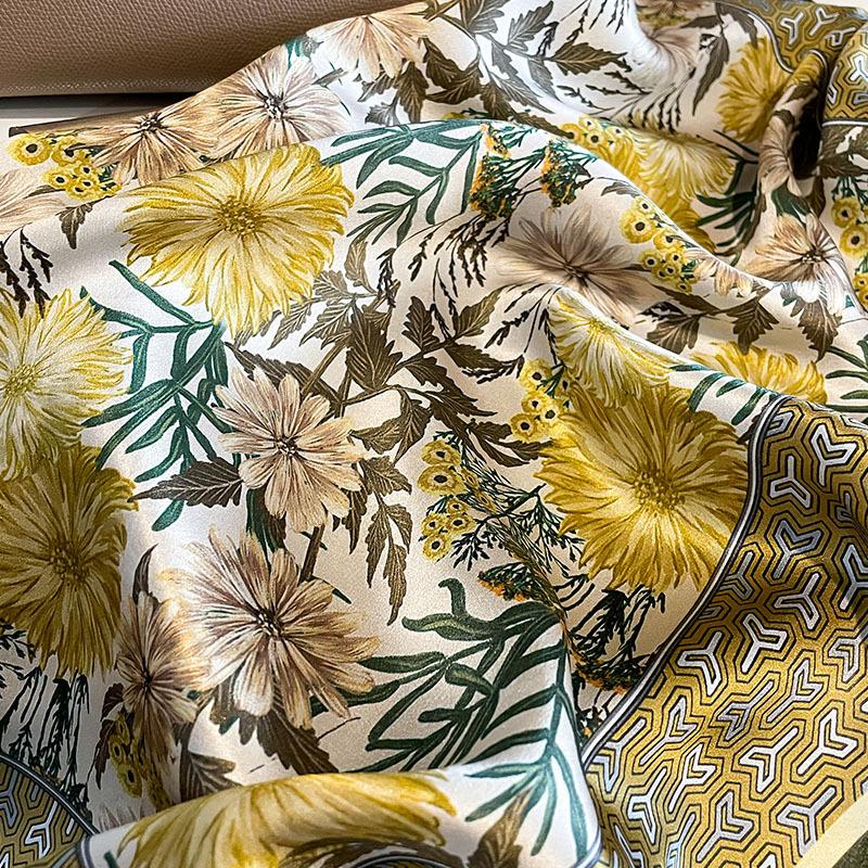 New Spring and Summer Women's Retro Printed Mulberry Silk Square Scarf Silk Scarf Elegant Fashionable and Fashionable Flowers
