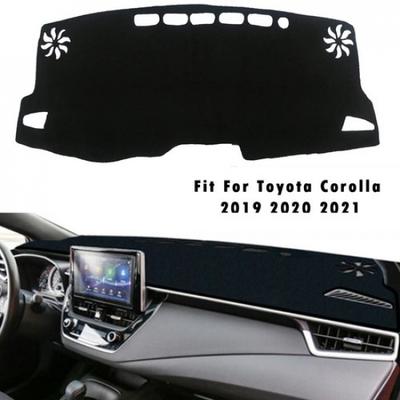 Защитный коврик на панель приборов DashMat Cover Mat для Toyota Corolla