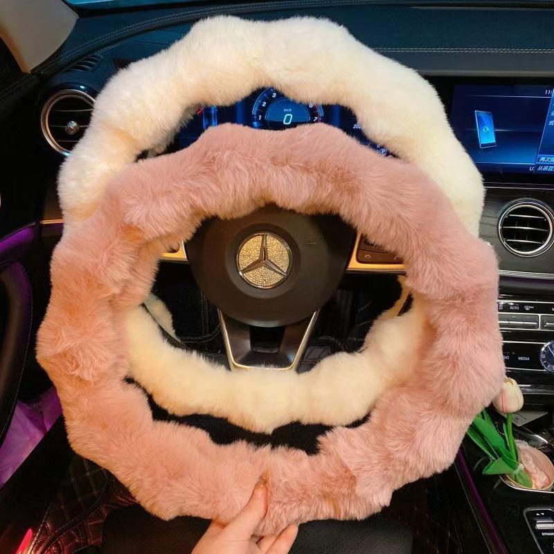 Bubble Fleece Steering Wheel Cover Universal Woolen Car Sleeve for Men and Women Autumn and Winter Car Steering Wheel Cover