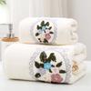 Soft and Absorbent Bath Towel with Embroidered Floral Pattern