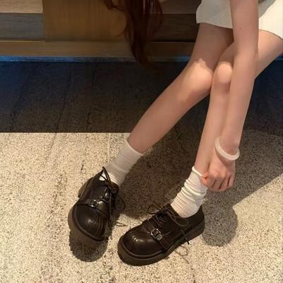 Туфли на толстой подошве с внутренней высотой, увеличивающей рост, для маленьких людей, супер высокий каблук, JK британский стиль, весенние одинарные туфли, женские лакированные туфли из маленькой кожи