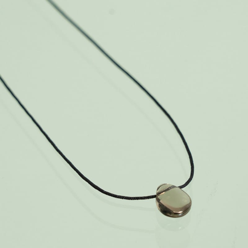 geegee smoky drop string necklace