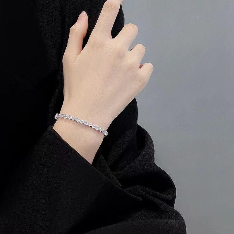 Элегантный цирконовый браслет для женщин - Роскошный, изысканный, кристальный дизайн, браслет с изысканным штрихом.