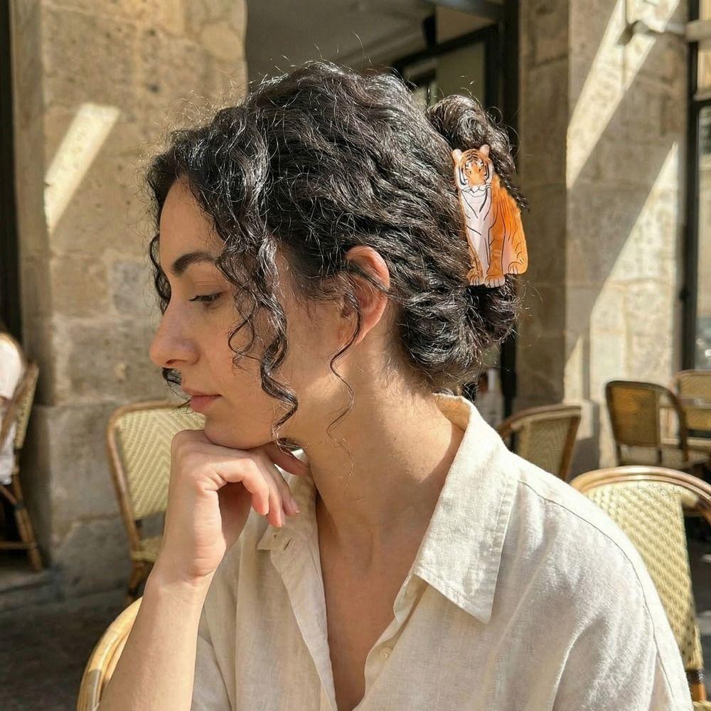 PC Tiger Hair Claw Acrylic Large Shark Clip Creative Animal Shaped Hair Clip Streetwear