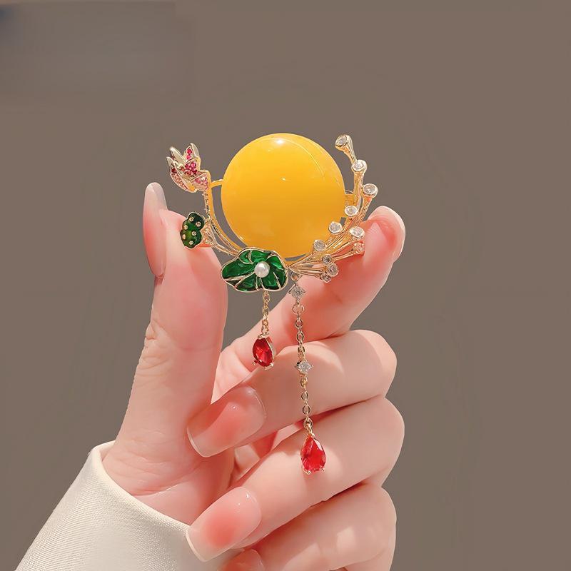 Ретро китайская брошь с кисточкой в виде бабочки и цветка – элегантный аксессуар для чонсама