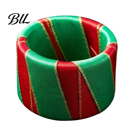 Holiday Table Decor 6Pcs Christmas Napkin Rings, Red And Green Decorative Holders, Reusable Dining Accessories Festive Bands for Dinner Decoration