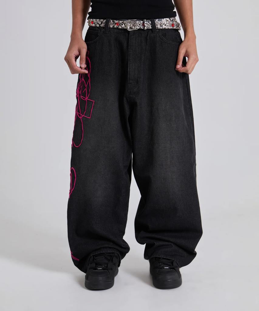 Jeidideuleondeon (M) Cross Script Embroidered Jean Black