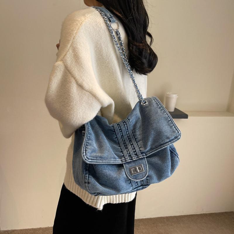 Джинсовая женская сумка-тоут на цепочке через плечо большой вместимости