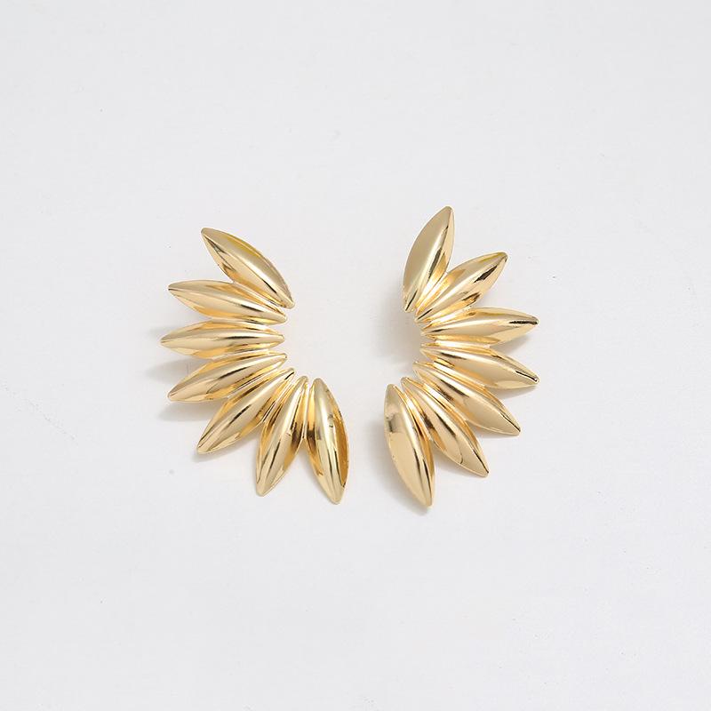 Geometric Flower Stud Earrings: Trendy, Minimalist, High-End Party Accessories