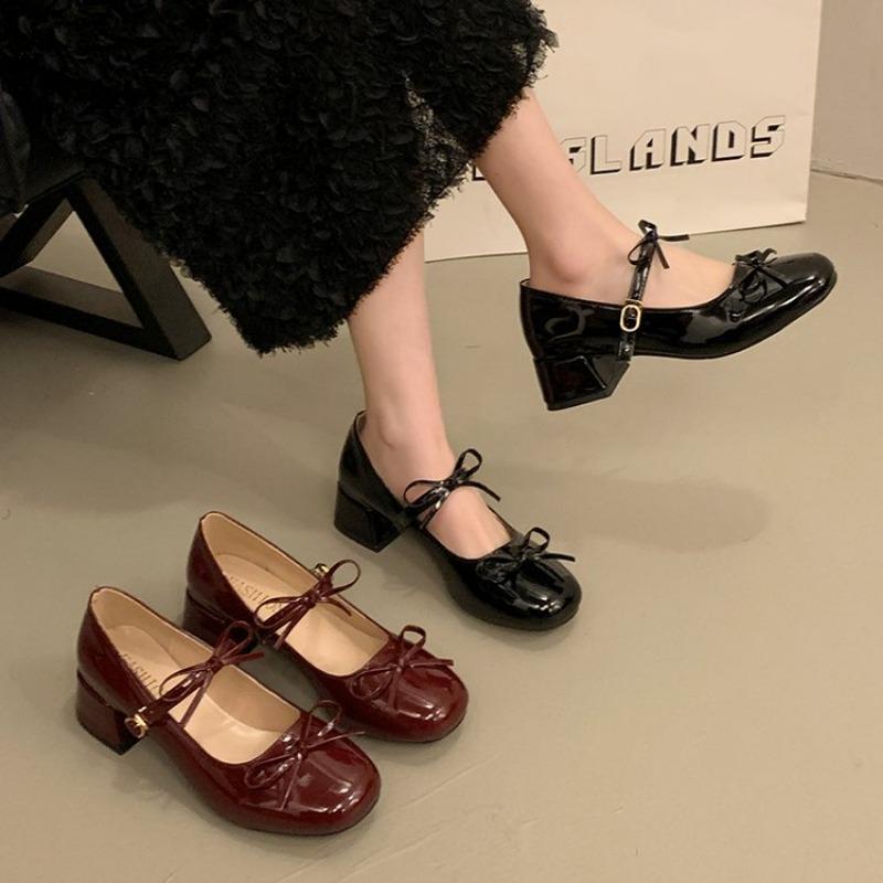 Туфли женские черные на плоской подошве женская обувь мокасины с мехом оксфорды повседневные кроссовки квадратный носок новое платье слипоны кожа