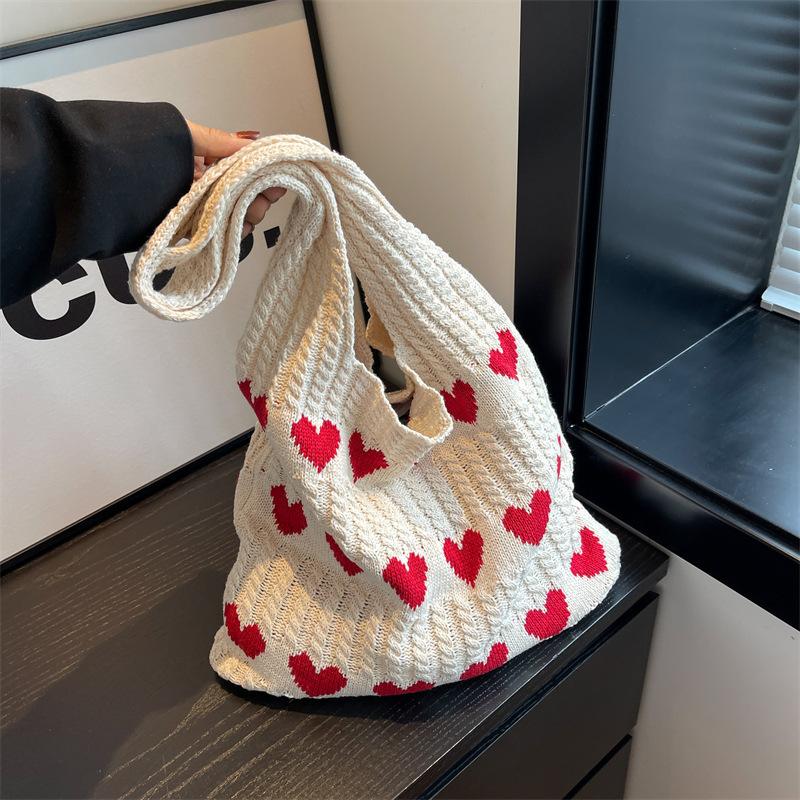 Knitted Handbags Heart Pattern Blocking Crochet Shoulder Bags Large Capacity Fashion Beach Bag Versatile Commute Woven Bag