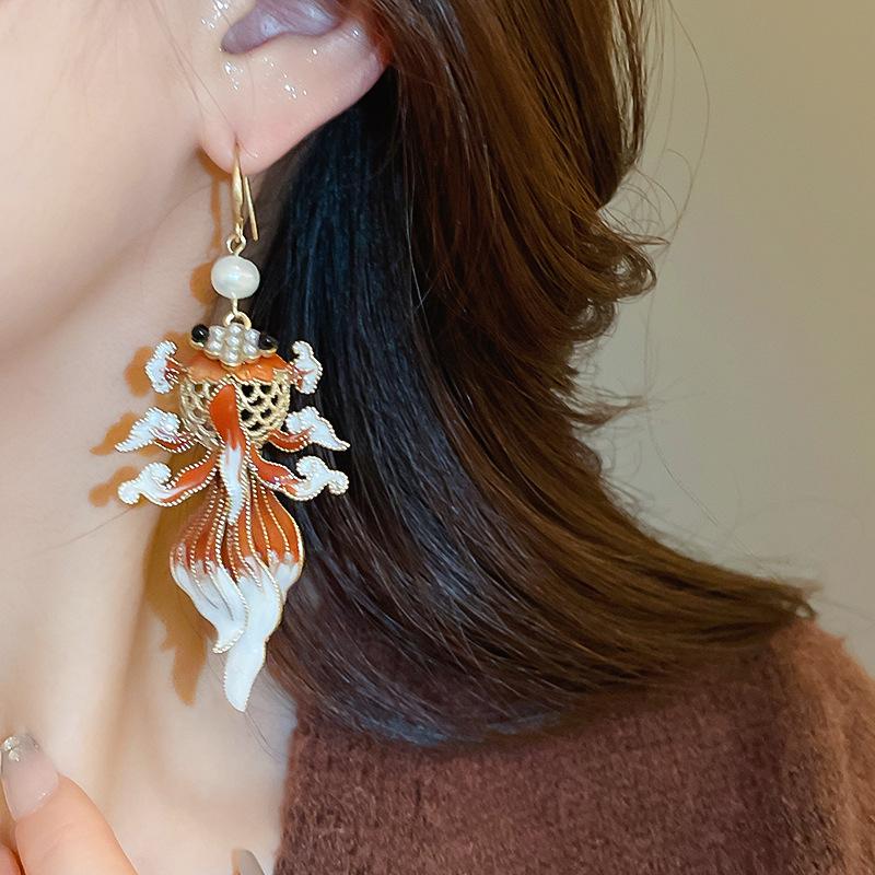 Элегантные серьги с жемчугом «Золотая рыбка»: Роскошный ретро-китайский дизайн