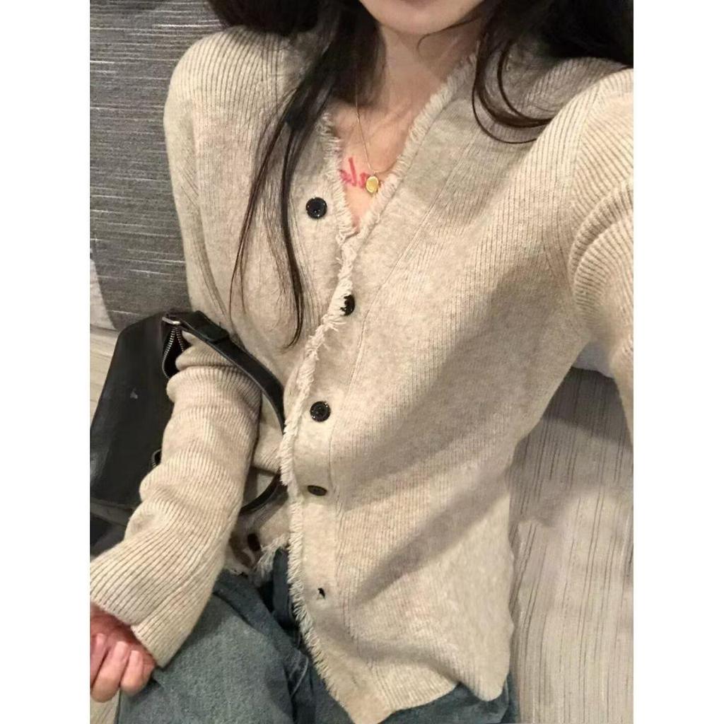 Chic Slim Fit V-Neck Knitted Cardigan for Women - Spring/Summer Long-Sleeve Top