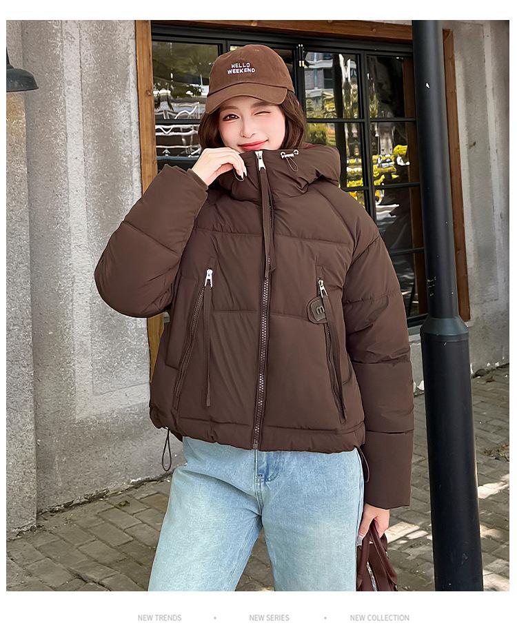 Женская короткая твиловая зимняя куртка с капюшоном на хлопковой подкладке