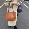 Woven Pattern Large Capacity Shoulder Tote Bag Women's New Fashion Soft Leather Retro Commuter Armpit Bag