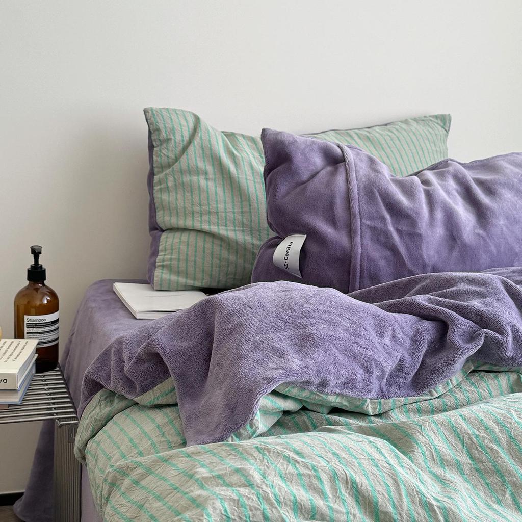 G5Z Winter Luxury Striped Flannel 4-Piece Set: Thickened Cotton Duvet Cover & Bed Sheet