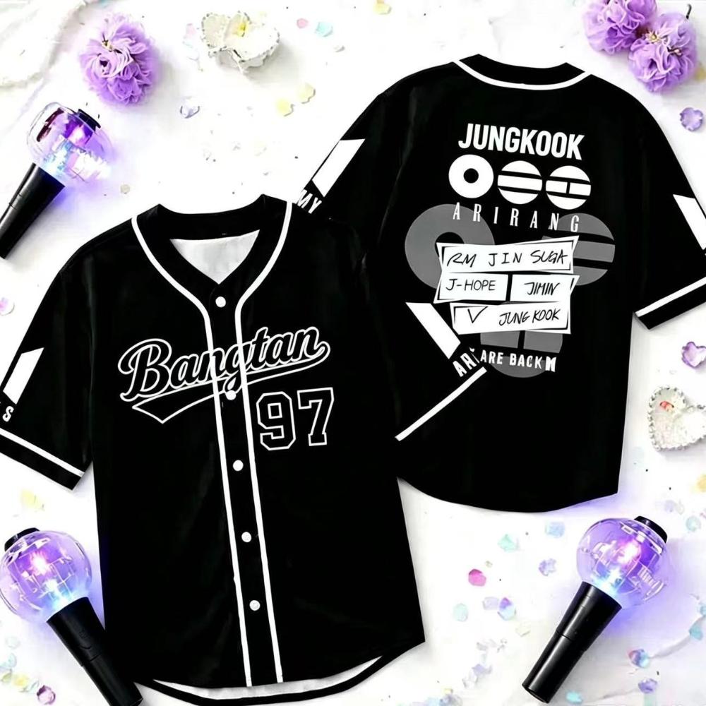 Kpop BTS Бейсбольная майка Фиолетовый короткий рукав Кардиган Корейский уличный стиль Поддержка фанатов Рубашка на пуговицах Одежда для концертов для женщин и мужчин