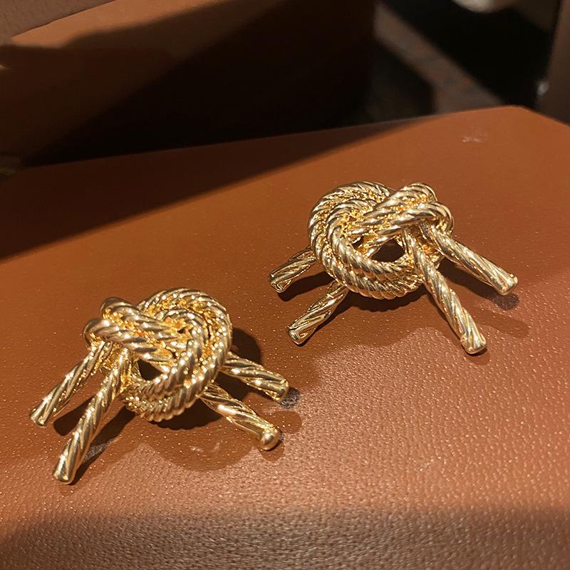 Винтажные серьги-капли с жемчугом и бриллиантовой инкрустацией - Ретро-стиль, Легкая роскошь, Высококачественный дизайн