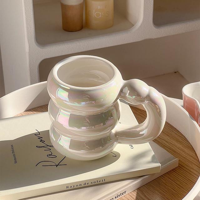 Симпатичные керамические кружки Кофейные чашки Корея Kawaii Дизайнерские круглые кофейные чашки с пузырьками Завтрак Молочный сок Чай Ручка Чашка Микроволновая печь
