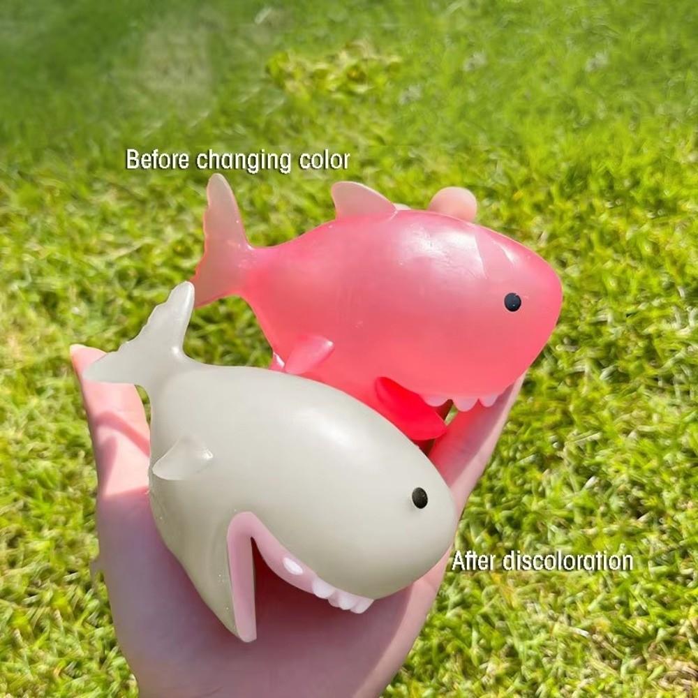 Decompression Design Color Changing Shark Toy Sunlight Sensitive Fidget Shark Toy For Children