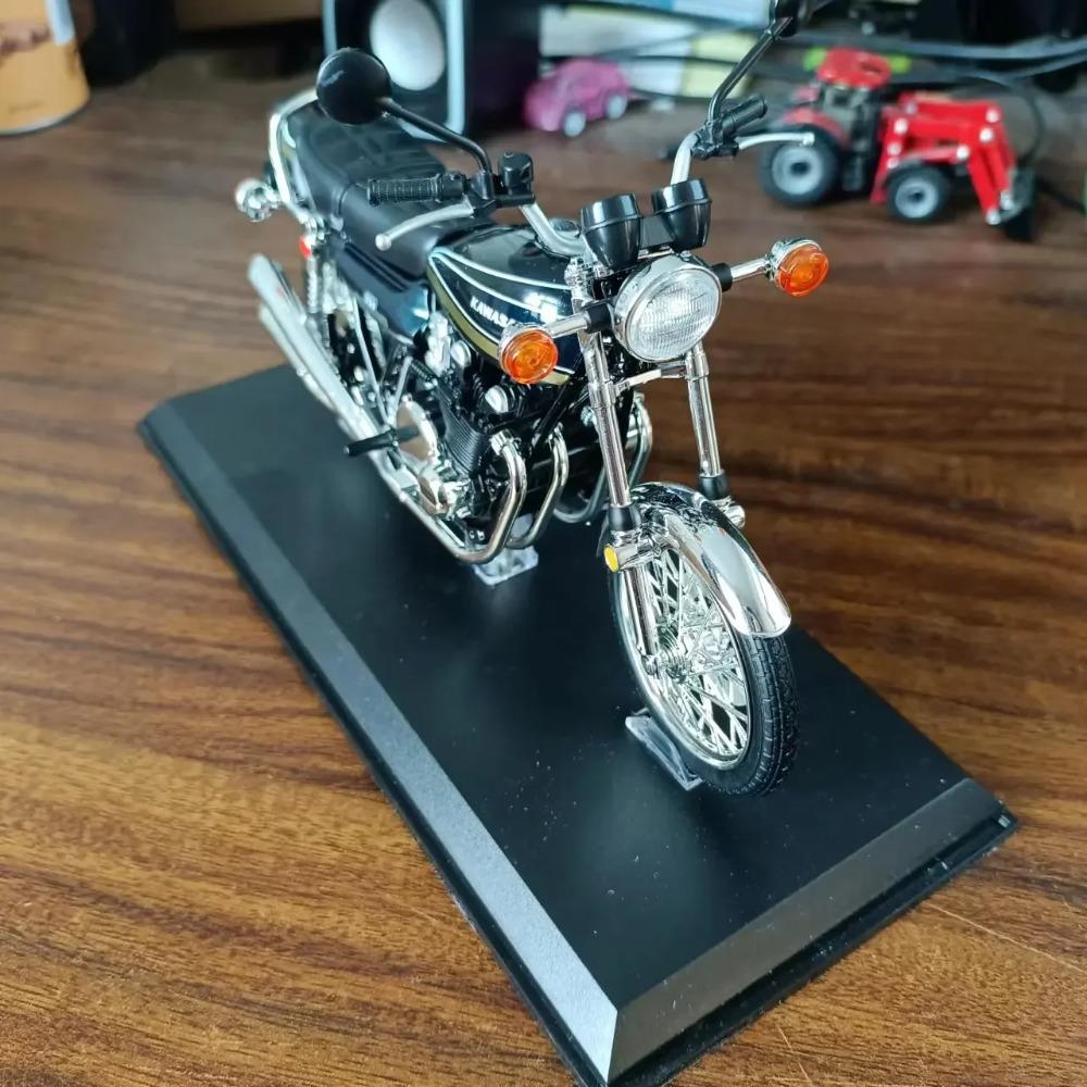 Мотоцикл Kawasaki 750rs Z2 Литье под давлением 1:Модель-игрушка из сплава, масштаб 1:12, подарок на праздник для мальчика, украшение, коллекция фанатов, сувенир