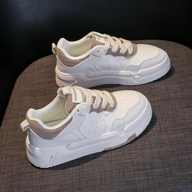 Модные маленькие белые туфли женские весна 2024 новый стиль студенческие уличные туфли-клепки для отдыха