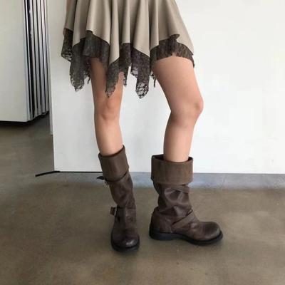 Версия Double Wear Мягкая кожа Толстая подошва Двойная пряжка Ретро Пряжка для ремня Рубиновые ботинки Женские Весенние высокие ботинки Ботинки рыцаря