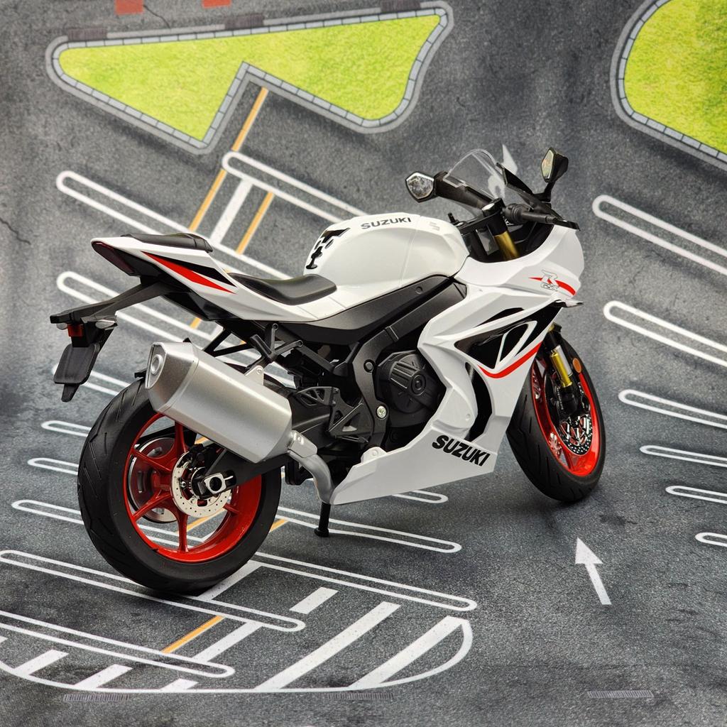 1/9 Suzuki GSX-R1000R Toy Motorcycle for Children Racing Model Diecast Miniature Large Size Lightable Collection Gift Boy Kid