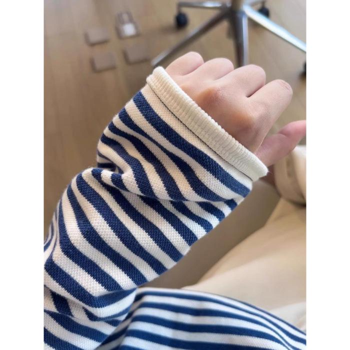Women's Korean Blue & White Striped Round Neck Hoodie – Chic, Relaxed, Loose Fit for Early Spring