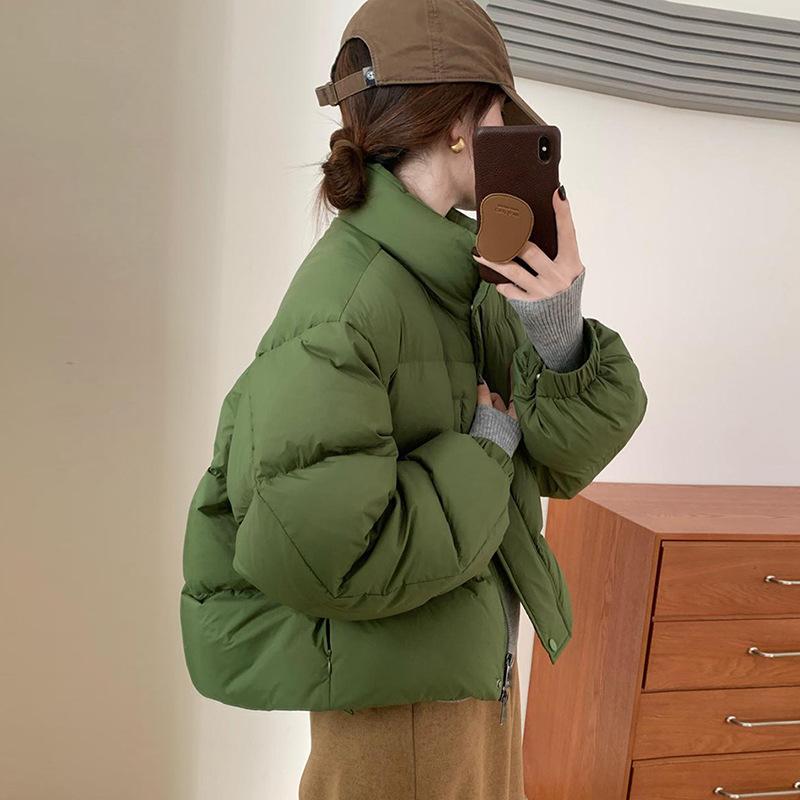 Маленькая корейская куртка-пуховик с воротником-стойкой, короткая, зима 2025, простая, свободная и тонкая куртка-хлеб, топ-куртка, женская