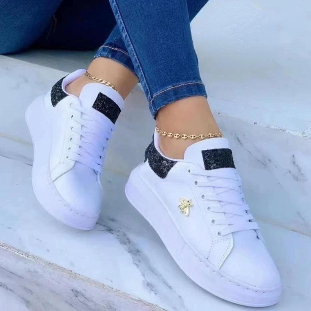 Женская повседневная обувь, модные кроссовки с круглым носком и декором бабочки, кожаные женские вулканизированные туфли на платформе со шнуровкой, женская обувь