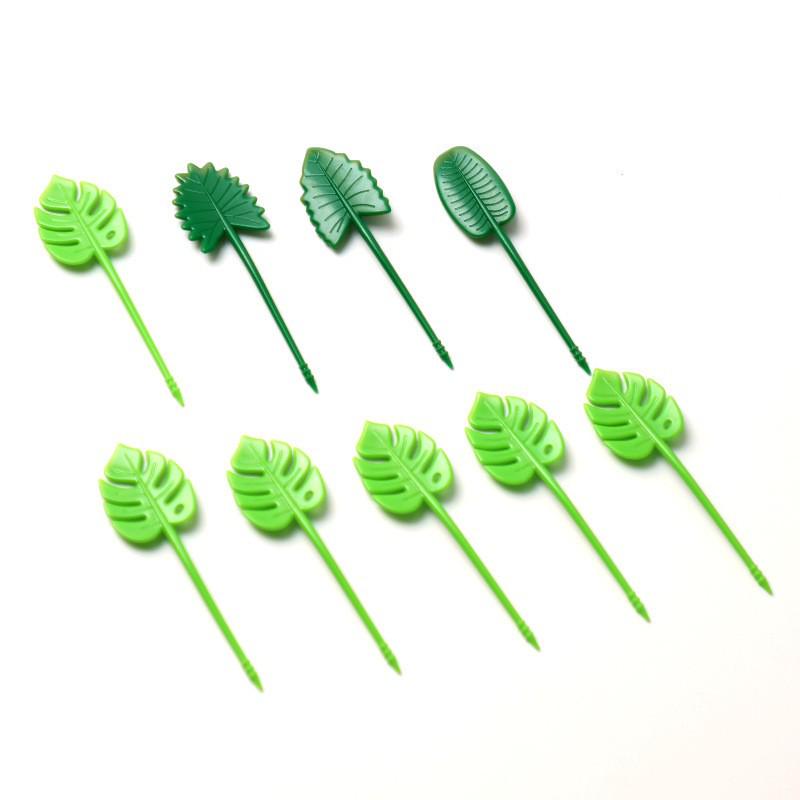 Creative Cartoon Animal Fruit Forks for Kids – Cute, Plastic Bento Picks for Household & Kitchen Use