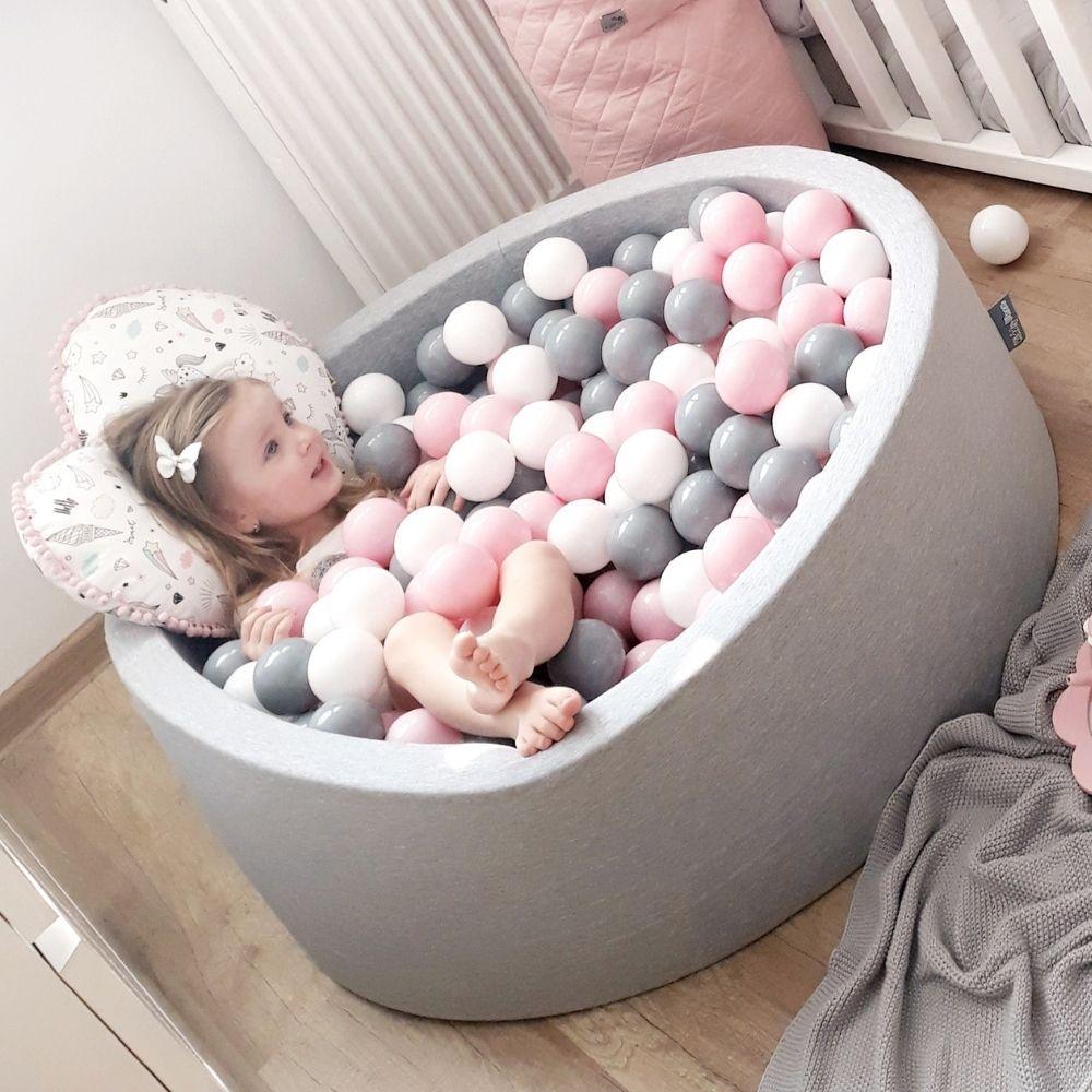 KiddyMoon Мягкий бассейн с шариками, четверть угла 90x30 см/200 шариков, шарики 7 см / 2,75 дюйма для детей, светло-серые:белый/серый/светло-розовый