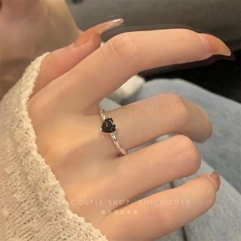 Женское кольцо с черным цирконом, новое модное кольцо 2024 года